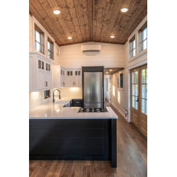 Boxcar Wood Tiny House USA 137154€ | Tiny House Market