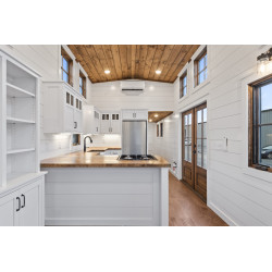 Boxcar Wood Tiny House USA 137154€ | Tiny House Market
